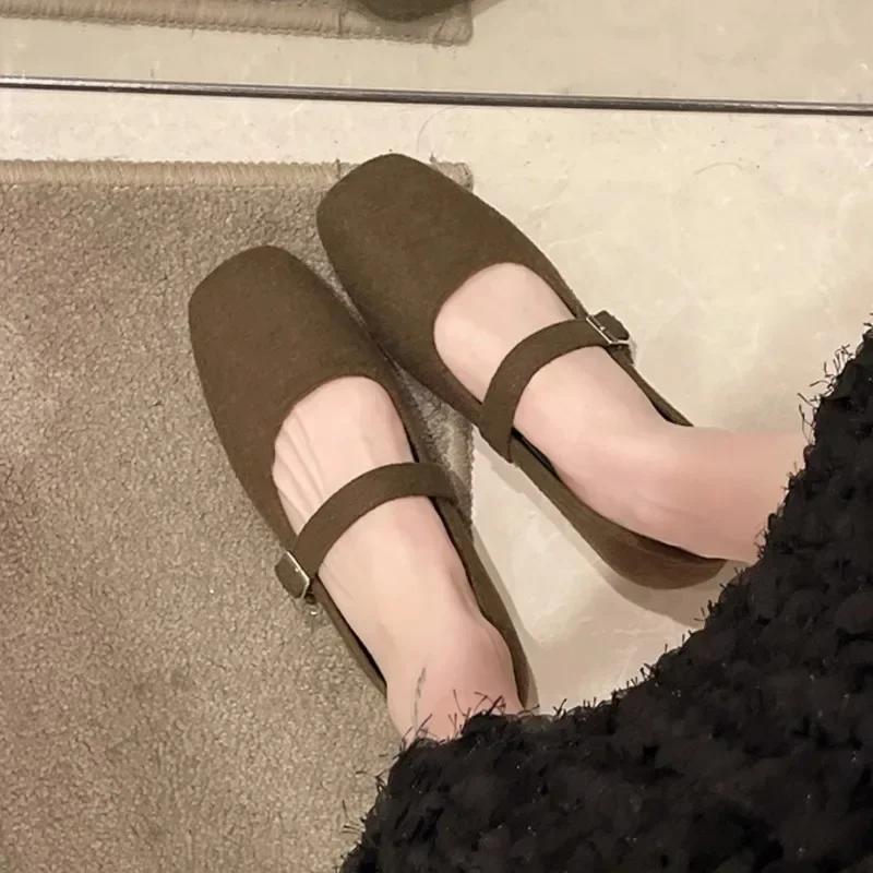 Damskie filcowe buty Mary Janes kwadratowe Toe baletki dla kobiet nowy modny pasek z klamrą buty damskie wiosna jesień