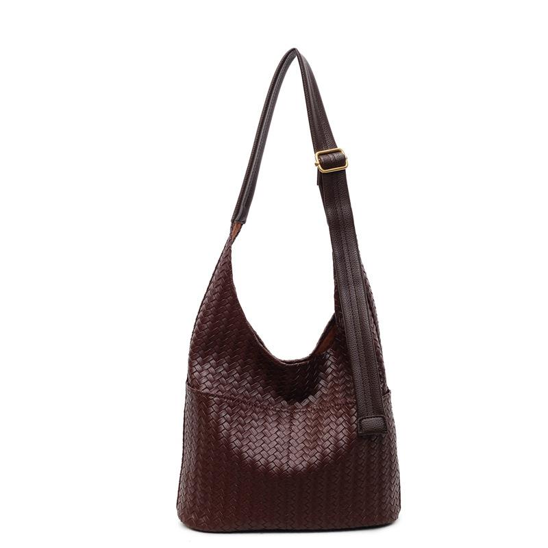 Large capacity woven pattern underarm bag women's 2025 new autumn and winter commuter tote women's bag retro versatile bucket bag