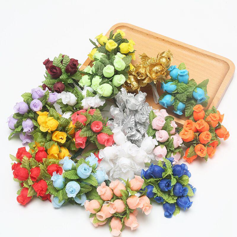 12 pz/lotto Fiori Artificiali Rosa di Seta Mini Bouquet Natale Casa Matrimonio Capodanno Fai da Te Decorazione Scatola Regalo Piante Finte