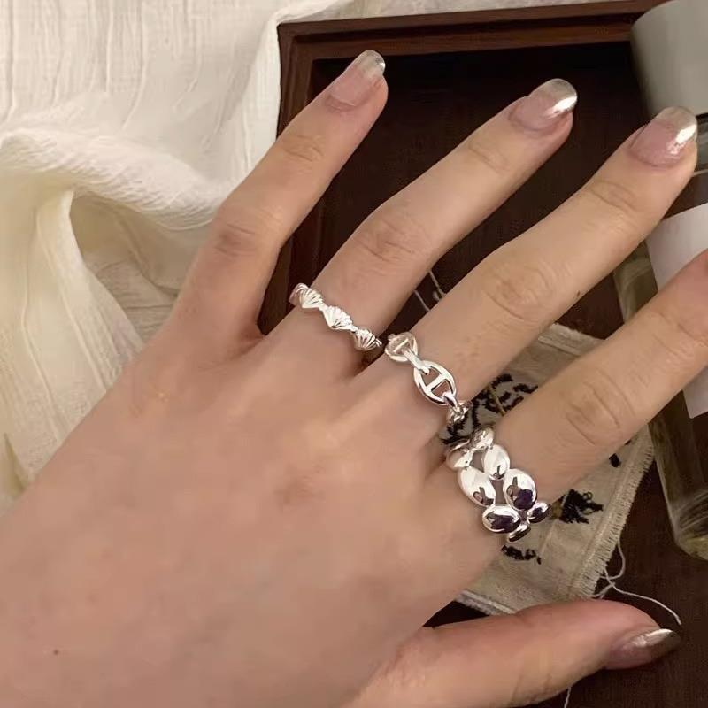 Elegant Minimalist Korean Designed Open Adjustable Ring For Women In Chic Shell Pig Nose Style