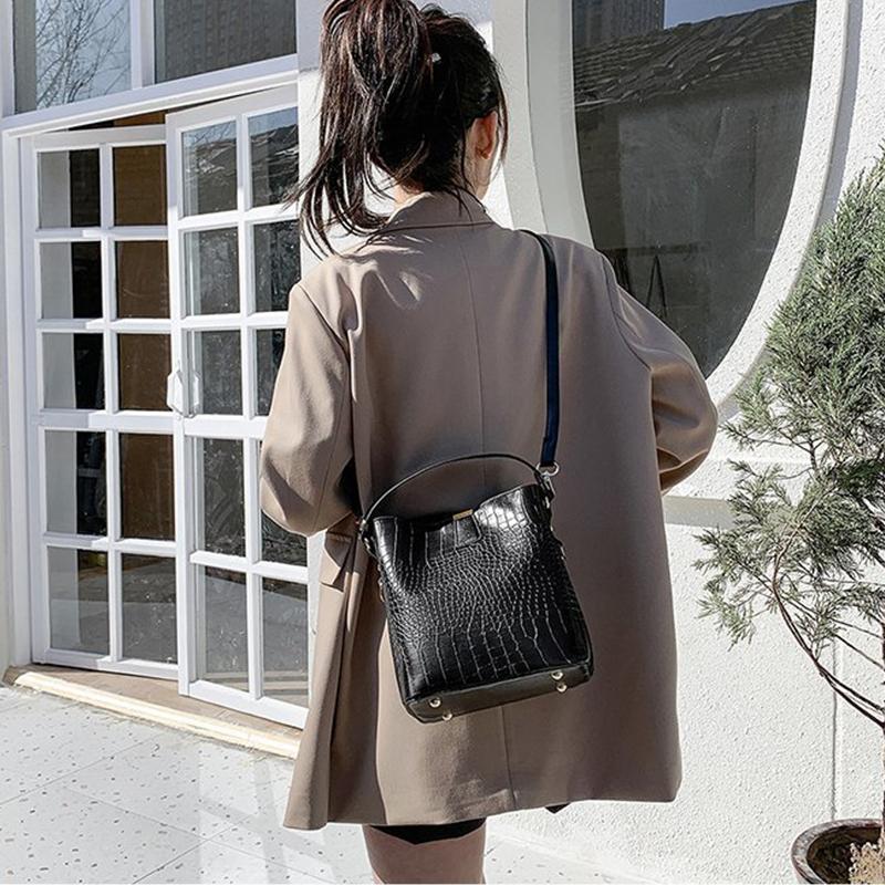 Borsa a mano vintage in pelle di alligatore Borsa a spalla Borsa a tracolla Moda Borsa a secchiello da donna Borsa tote da donna di grande capacità