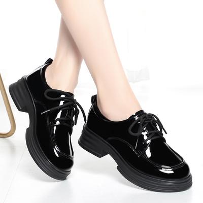 Moda 2024 Kobiety Wiosna Nowe Czarne Platformy Płaskie Buty Damskie Mokasyny Slip on Buty Łodzi Projektant Casual Skórzane Oksfordy