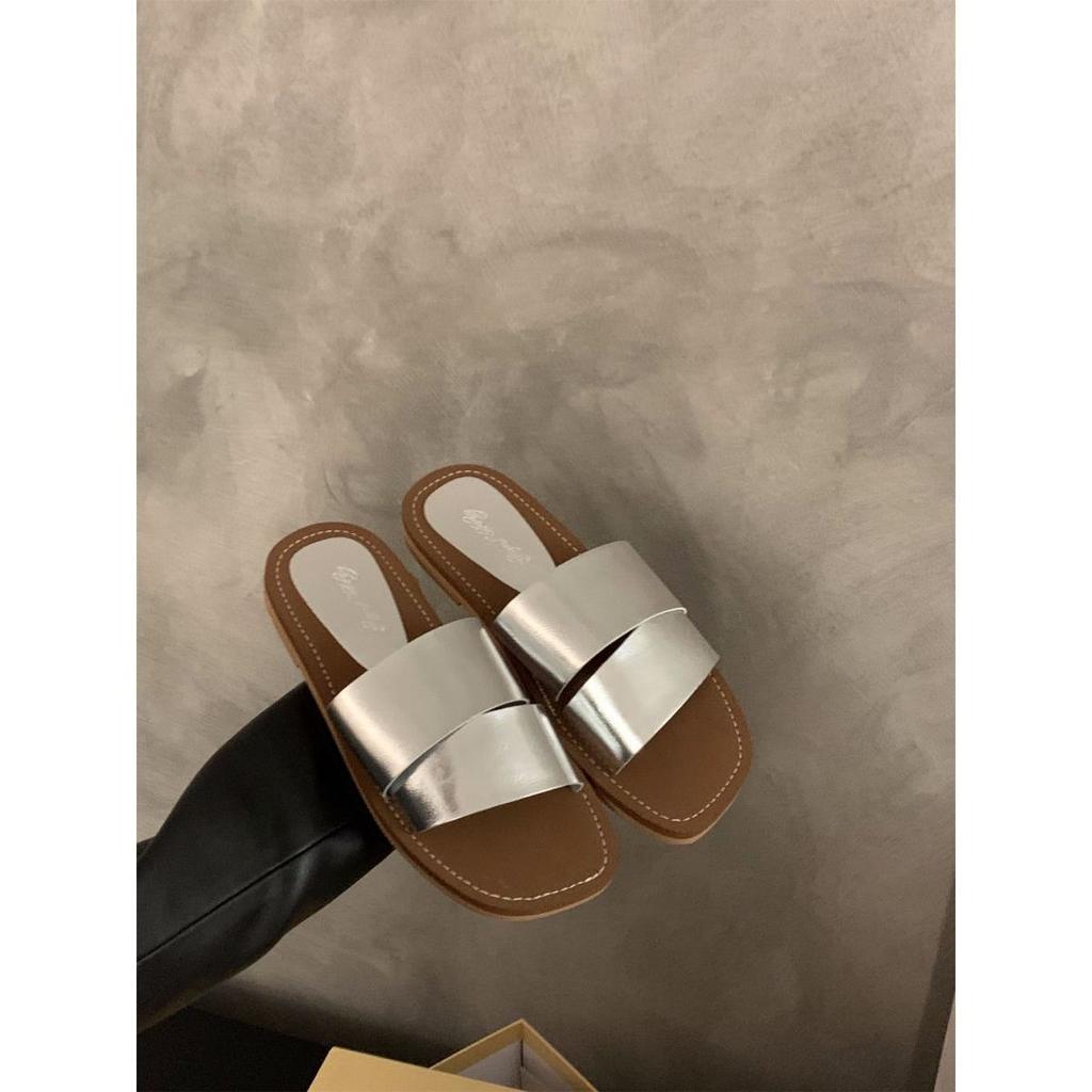 Internet celebrity flat-bottomed French cool slippers women's shoes wear 2025 new summer retro beach seaside Roman sandals