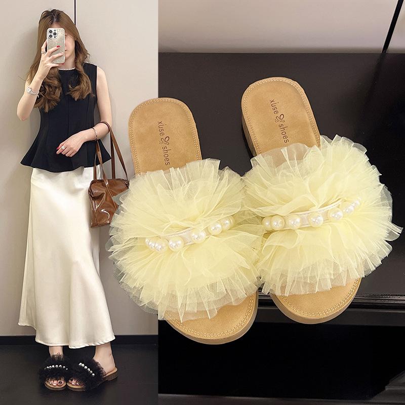 2025 Summer New Fairy Style Pearl Slippers Women Wear Flat Bottom Thin Bottom One Word Drag Beach Sandals with Skirt