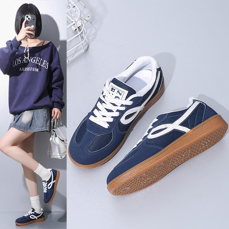 Retro Inner Height Increase German Training Shoes for Women 2025 New Breathable Round Head Lace-up Thick Sole Height Increase Lightweight Board Sho