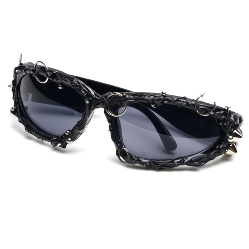Handcrafts Gothic Sunglasses with Comfortable PC Frame Cosplay Punk Eyewears for Social Occasion Men Women Accessories