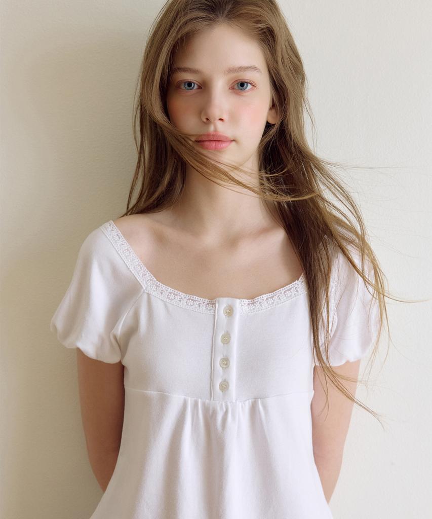 LETTER FROM MOON Sorbet Square Neck Lace Short Sleeve T-Shirt (Ivory)