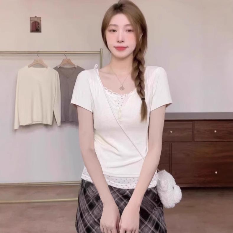 

Lace-Trim Two-Piece Look Short-Sleeve Women s T-Shirt XL (Premium)