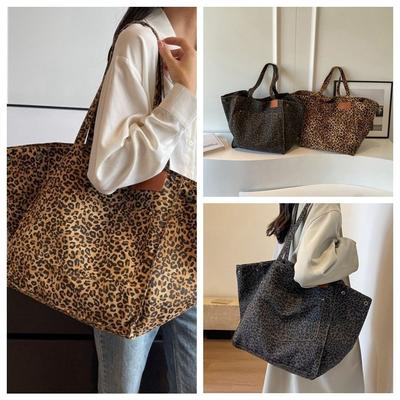 Square Leopard Print Shoulder Bag Large Capacity Underarm Bag Canvas Tote Bag Crossbody Bag Korean Style Women Handbag Sports