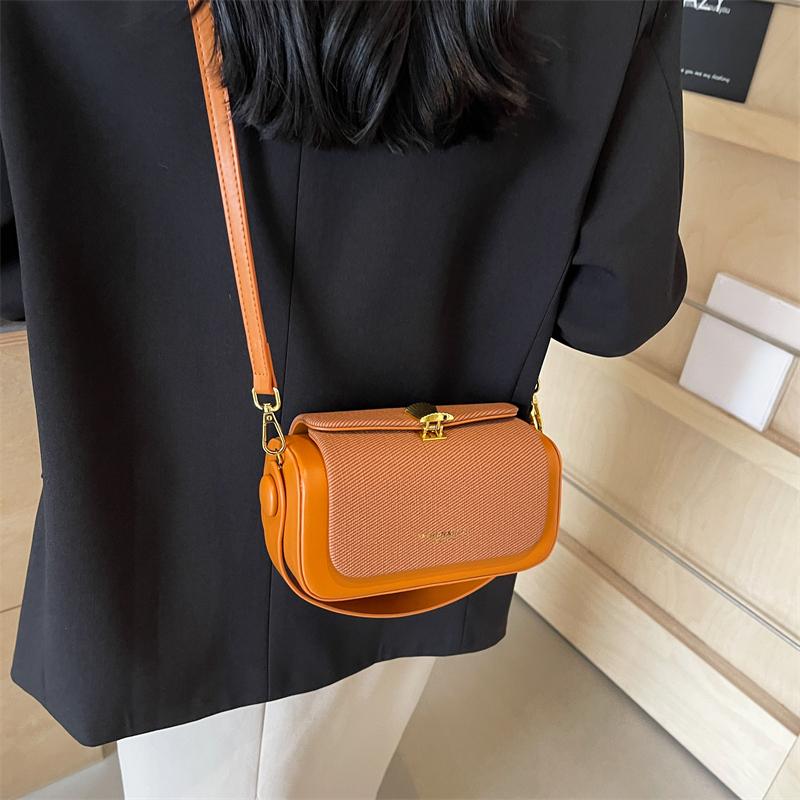 Modische kleine Umhängetasche aus Leder für Damen, Clutch mit verstellbarem Riemen, Hobo-Tasche mit Schnalle, Unterarmtasche für Reisen, Arbeit, Einkaufen