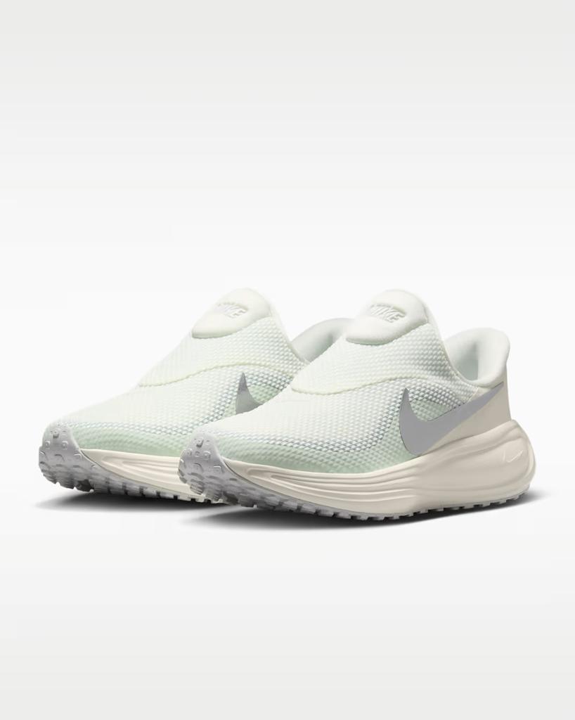 HQ2415-103 Nike Revolution 8 EasyOn Sail Barely Green (Women's)