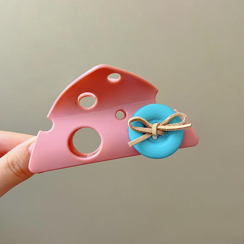 2024 Women's High-End Cute Button Shark Hair Clip