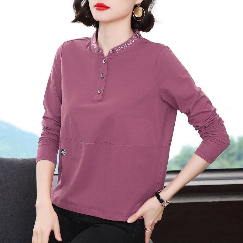Nueva camiseta de manga larga para mujer con cuello versátil, bordada, temperamento de madre de mediana edad, top de moda, camisa básica