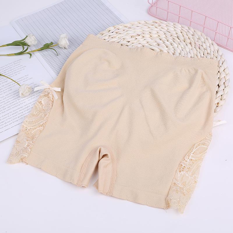 Seamless Lace Trim Women's Three-Quarter Safety Shorts