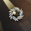 High-End Light Luxury Flower Brooch Female Heavy Industry Design Sense Animal Brooch Diamond Corsage Coat Clothing Accessories