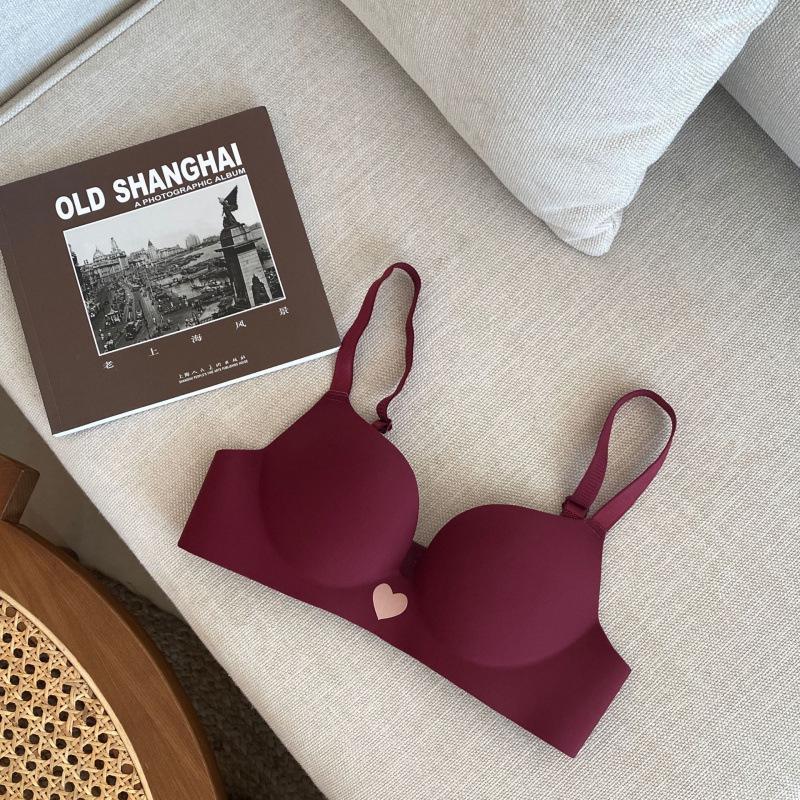 Seamless Push-Up No Underwire Bra for Girls - Anti-Sagging, Three-Row Hook & Eye.