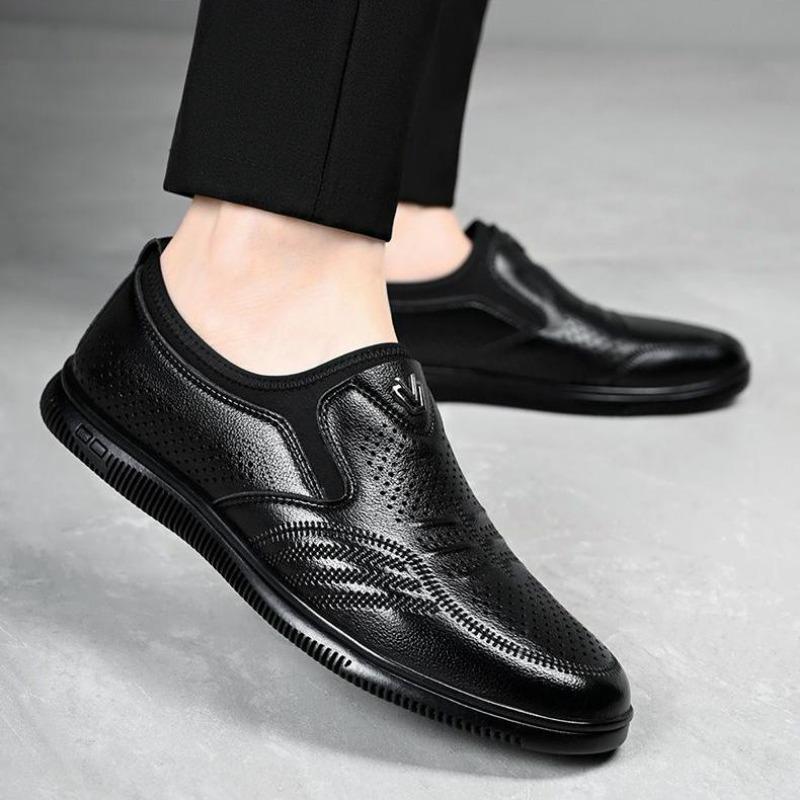 Summer men's hollow breathable cool leather shoes, one pedal deodorant and durable driving hole shoes