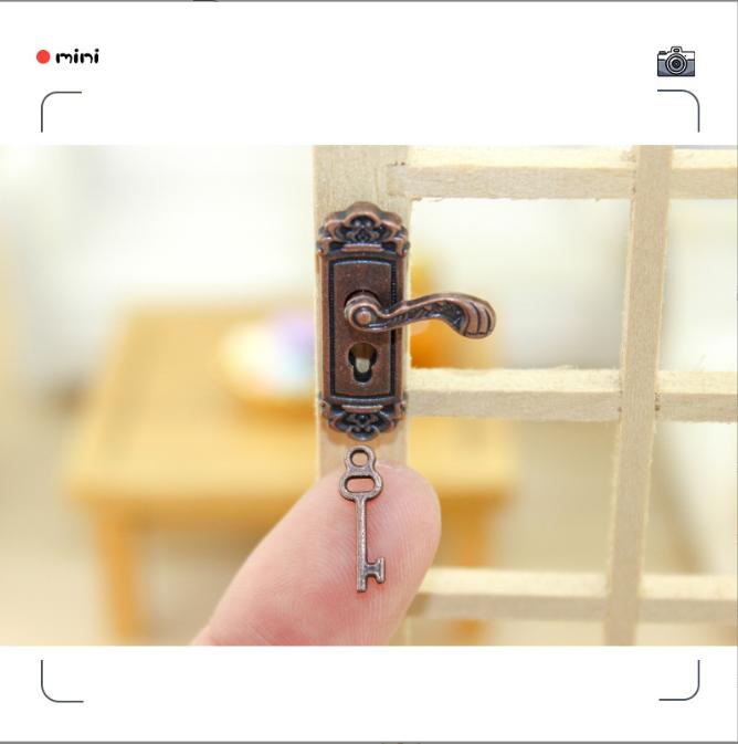 1/6 1/12 Doll House Simulation Miniature Mini Retro Patterned Door Lock Model Decor