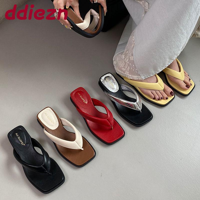 Fashion 2025 New Women Flats Slippers Slides Sandals Shoes Summer Beach Female Flip Flops Fashion Square Toe Ladies Flats Slippers Shoes