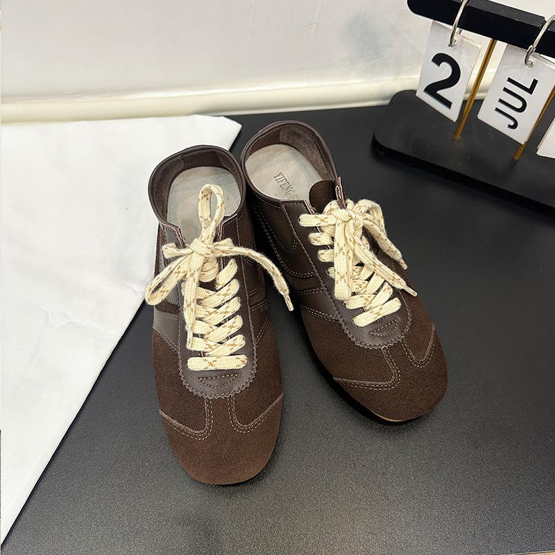 

Cowhide version inner height increase Forrest Gump shoes women s new versatile lace-up German training shoes retro flat leather casual sports shoes 39