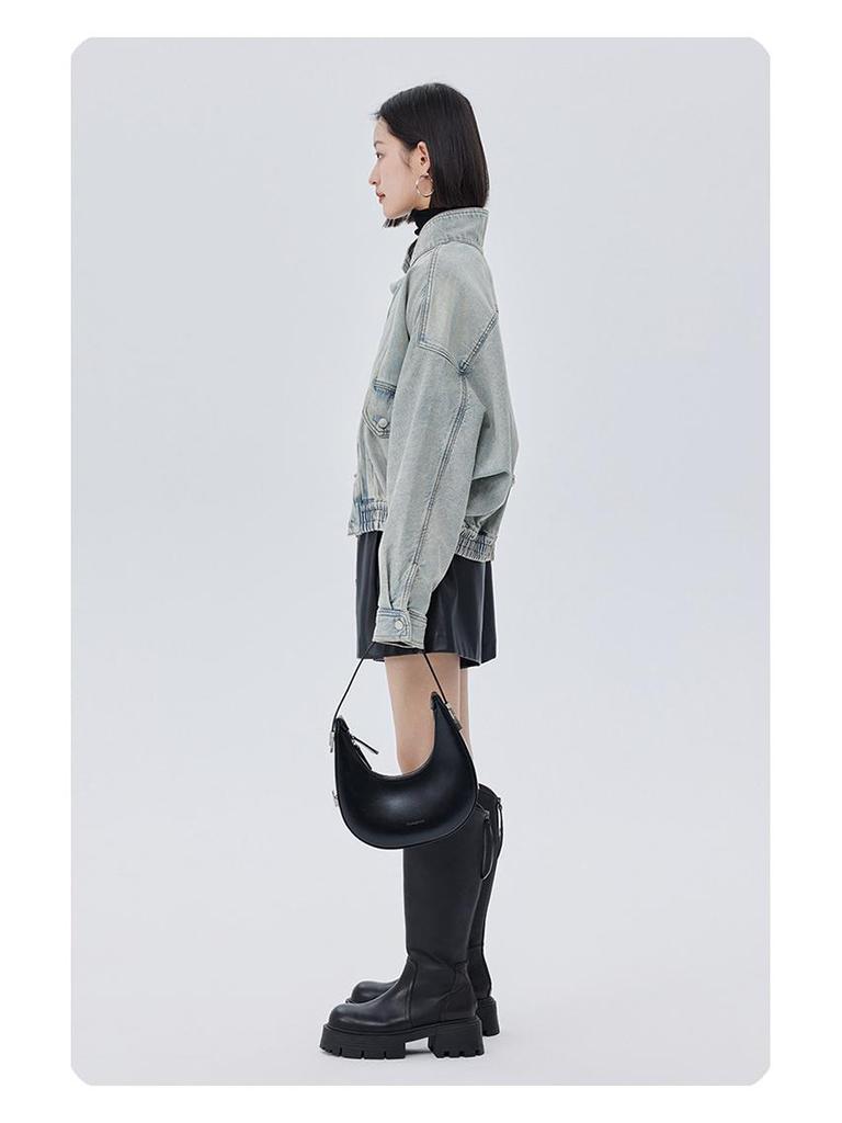 Retro Hong Kong Style Stand Collar Lapel Denim Jacket for Petite, New Early Spring Trend, Loose Fit, Distressed, and Slimming.