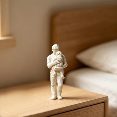 Dad Birthday Gifts from Daughter, 3D Printed Father Holding Kids Figurine, Dad Child Sculpture for Father's Day, Office Desk Decor