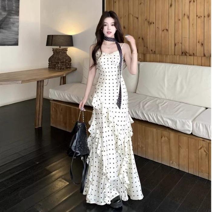 White polka dot lace suspender dress dress women's giant good-looking summer beautiful waist thin hip skirt women's clothing