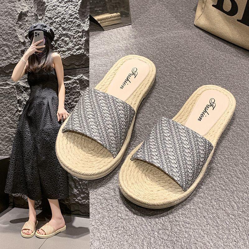 Flat Bottom Two Wear Cool Slippers Retro Roman Straw Thick Bottom One-word Drag 2025 Summer New Wear Casual Internet Celebrities