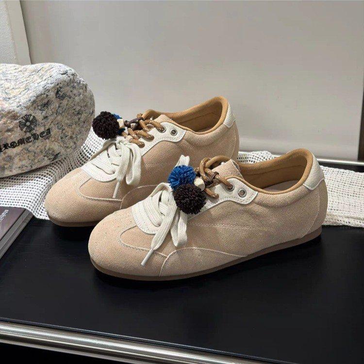 Pine cone new inner height increase retro soft-soled ballet training shoes 2025 new versatile breathable Forrest Gump board shoes women