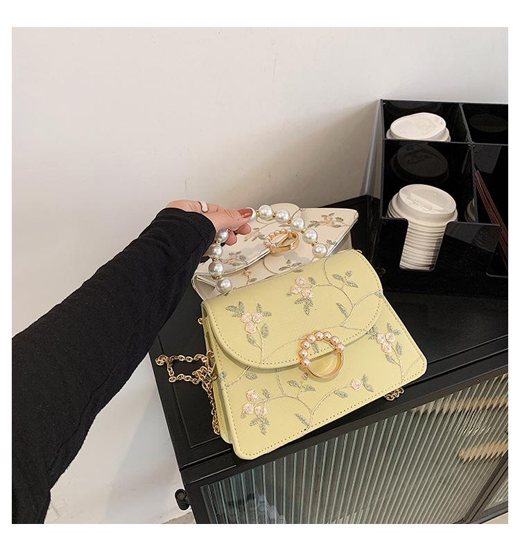 Women's 2024 Lace Embroidery Pearl Crossbody Bag, Chinese-Style Handheld Chain Shoulder Bag