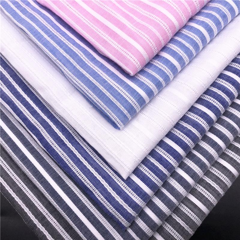 Tessuto Seersucker a Quadri Tinto in Filo di Cotone, Arricciato, 100% Cotone