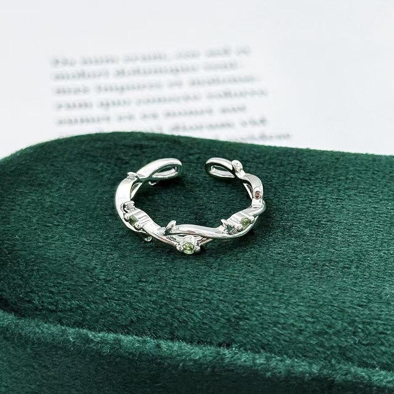 Green~ Lucky Grass Olive Green Four-Leaf Clover Zir*****Pen Ring Super Flash Light Luxury Stacked Ring