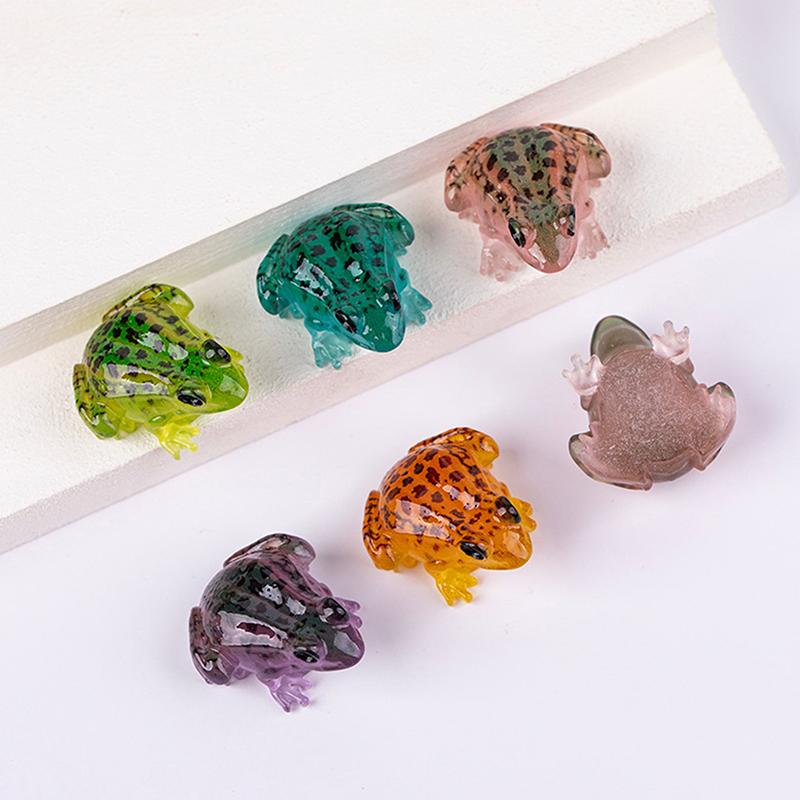 Lot de 5 figurines de grenouilles lumineuses en résine, cadeaux de paysage, grenouilles miniatures qui brillent dans le noir, statue de jardin, décoration de pelouse féerique