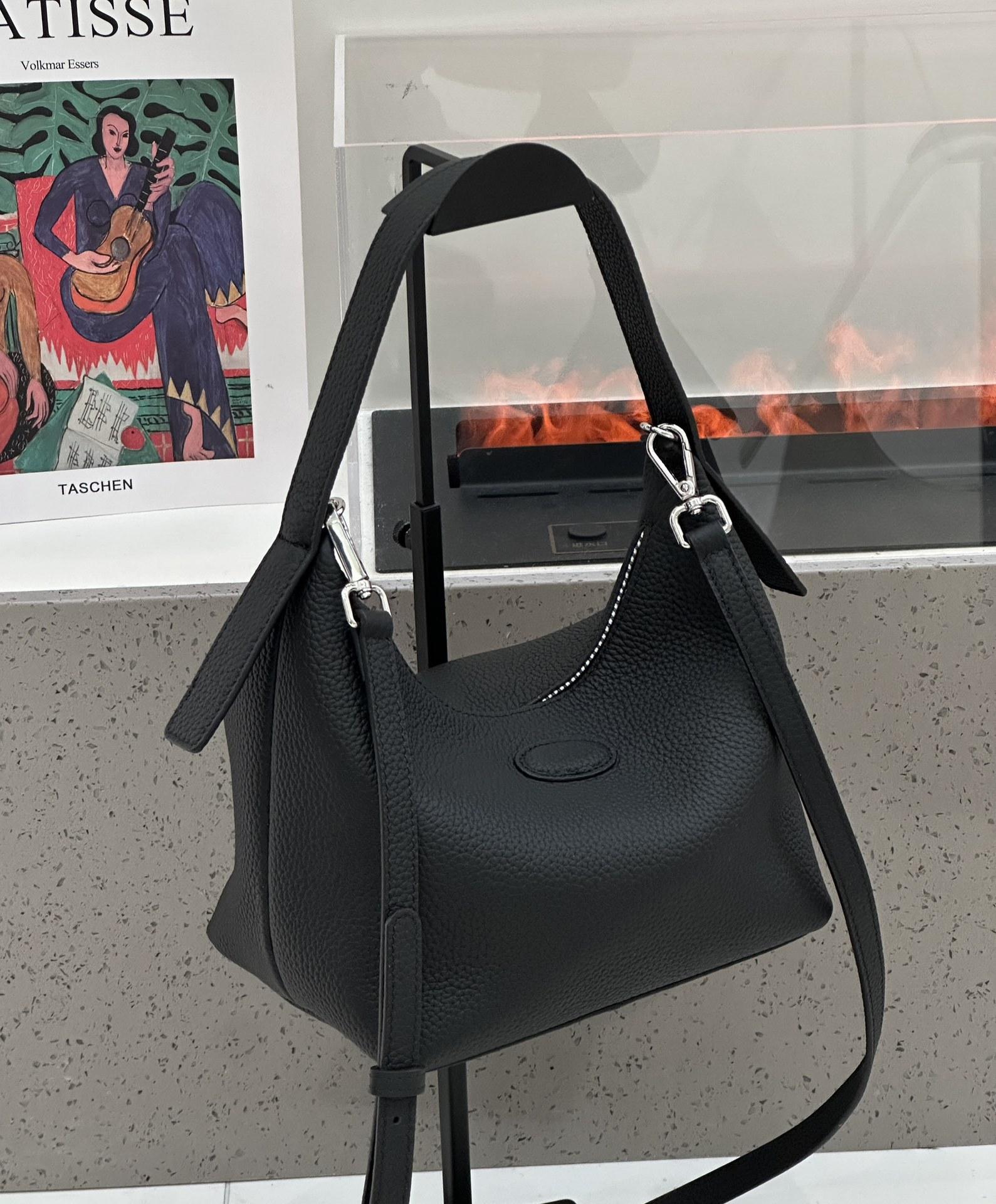 

TC first-layer cowhide lazy tote bag portable shoulder bag women s new high-end niche leather shoulder messenger bag 21*19*13cm