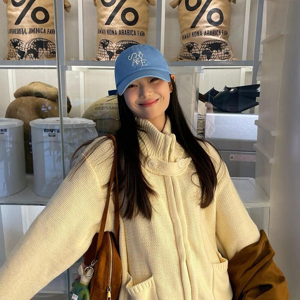 Embroidered Korean Style Baseball Cap: Slimming Look, Sun Protection, Unisex Fashion