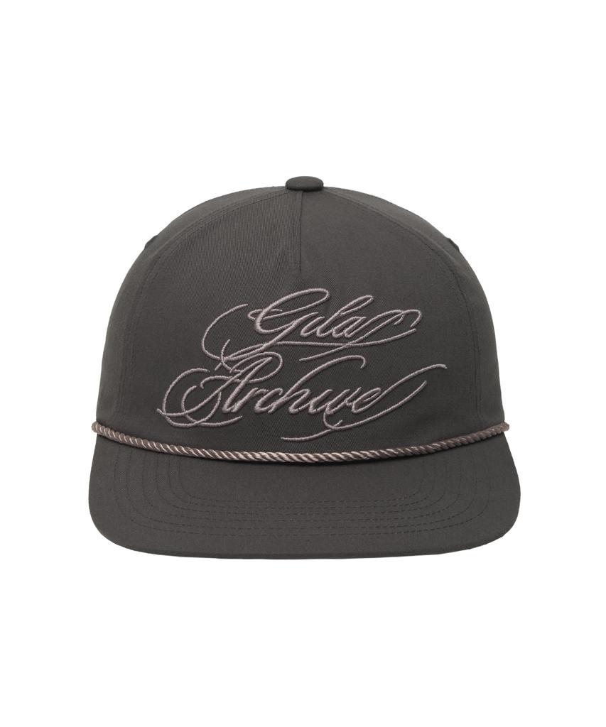 Gillaakaibeu Script Lettering Trucker Cap_Brown