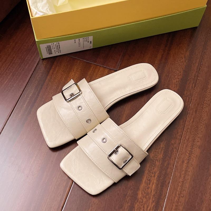 Square Head Flat Bottom Niche Slippers Women's Summer Wear New Design Sense Fashionable One-word Beach Cool Slippers