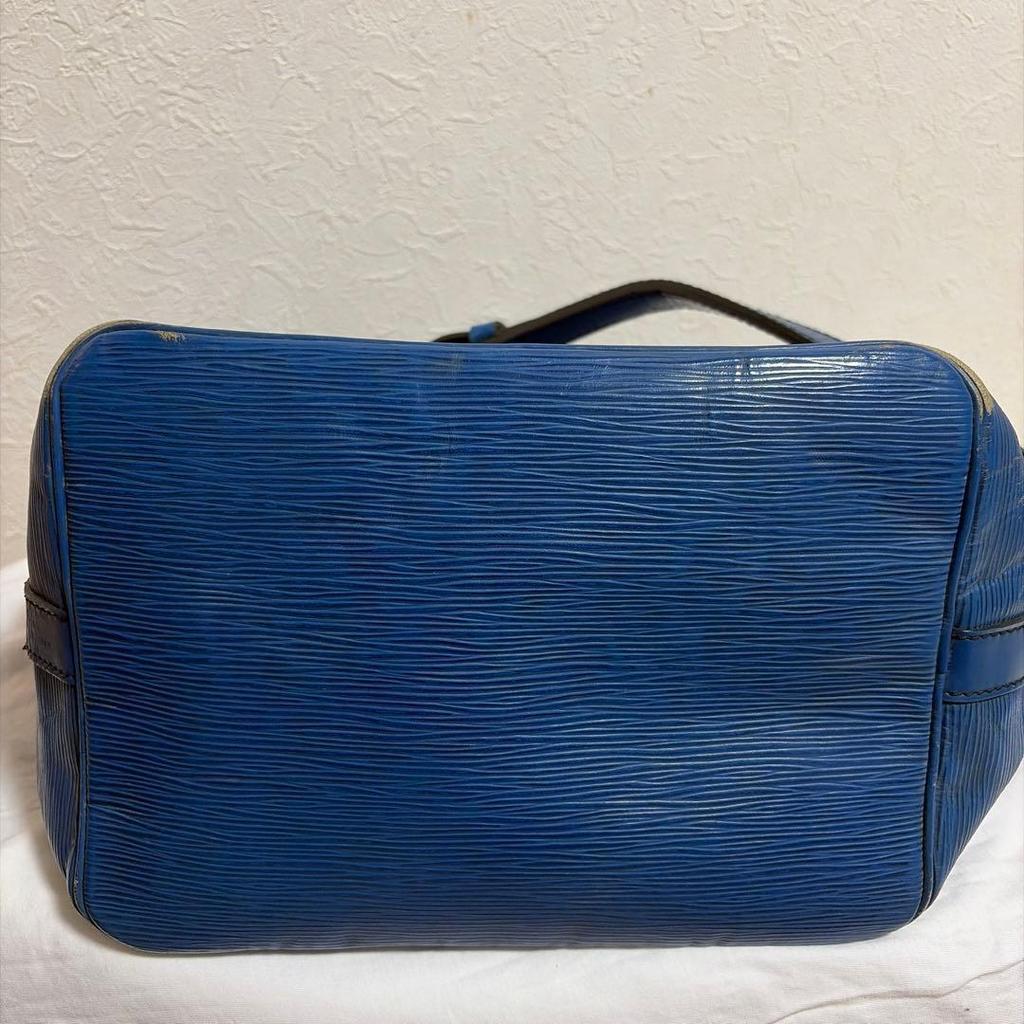 Used LOUIS VUITTON Epi Noe Blue Shoulder Bag