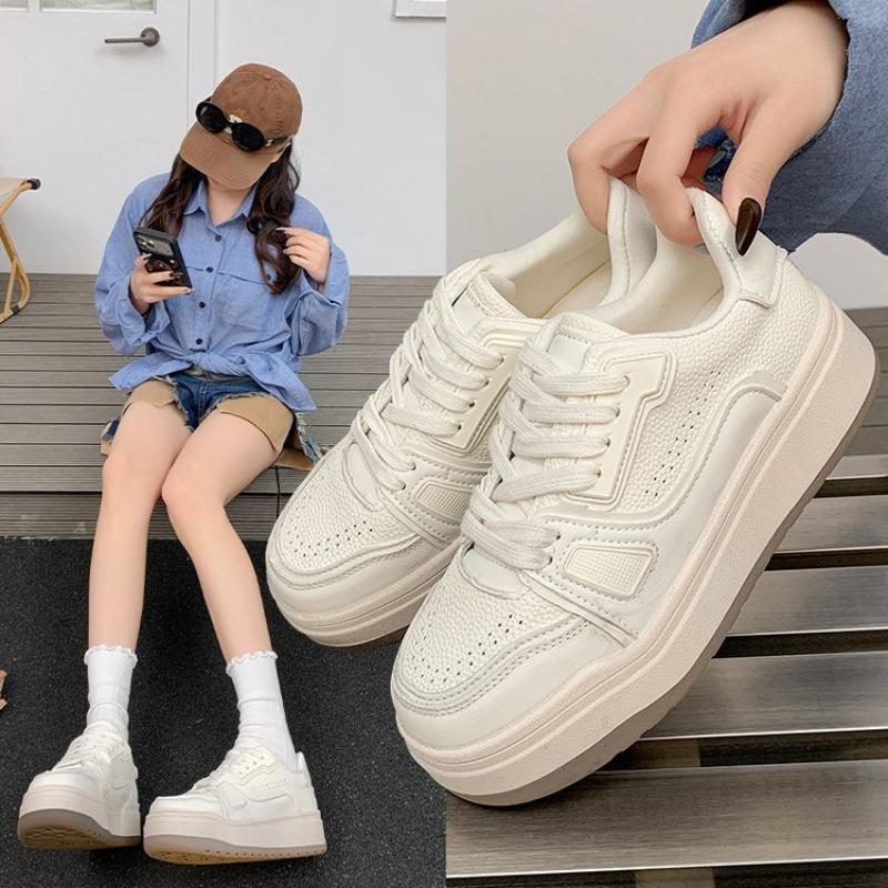 2026 New Breathable Platform Bread Shoes Women's Lace-up Versatile Comfortable Heightened Casual Board Shoes