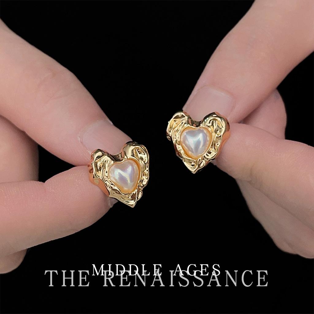 Легкие средневековые серьги-пусеты в виде неправильных капель любви, дизайн под старое золото, жемчужные серьги, серьги в придворном стиле