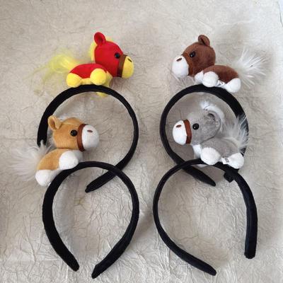 Süßes kleines Pferd Plüschtier Armband Schnapparmband Für Kinder Geschenk Stoffpferd Damen Stirnbänder