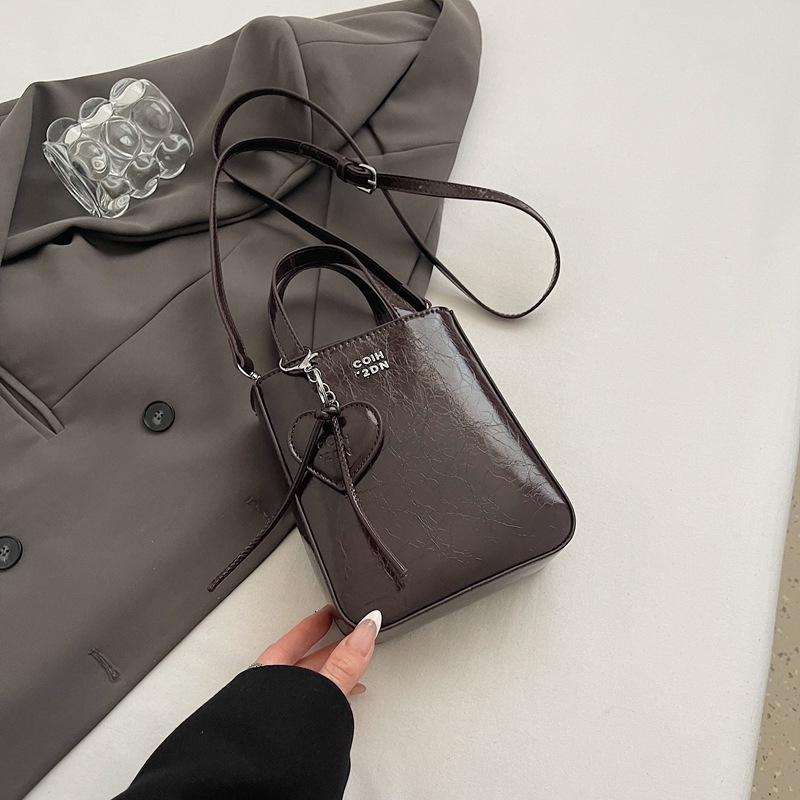 

Elegant Trendy Quality PU Handbag New Insy Oil Wax Leather High-end Heart Pendant Square Bag Stylish Single Shoulder Bags