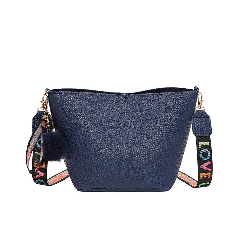 Lychee pattern ribbon single shoulder crossbody tote bag, a new letter bucket hairball diagonal span bag