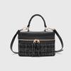 Neue Retro Ein-Schulter Crossbody Tasche Stil Farbkombination Box Hart Modisch Quadratisch Damen