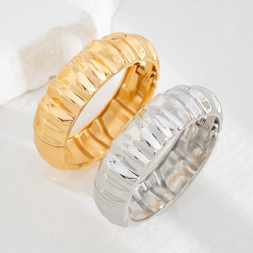 Salircon Unique Design Irregular Geometric Metal Bangles for Women Elegant Classic Oval Imitation Pearl Open Bracelets Jewelry