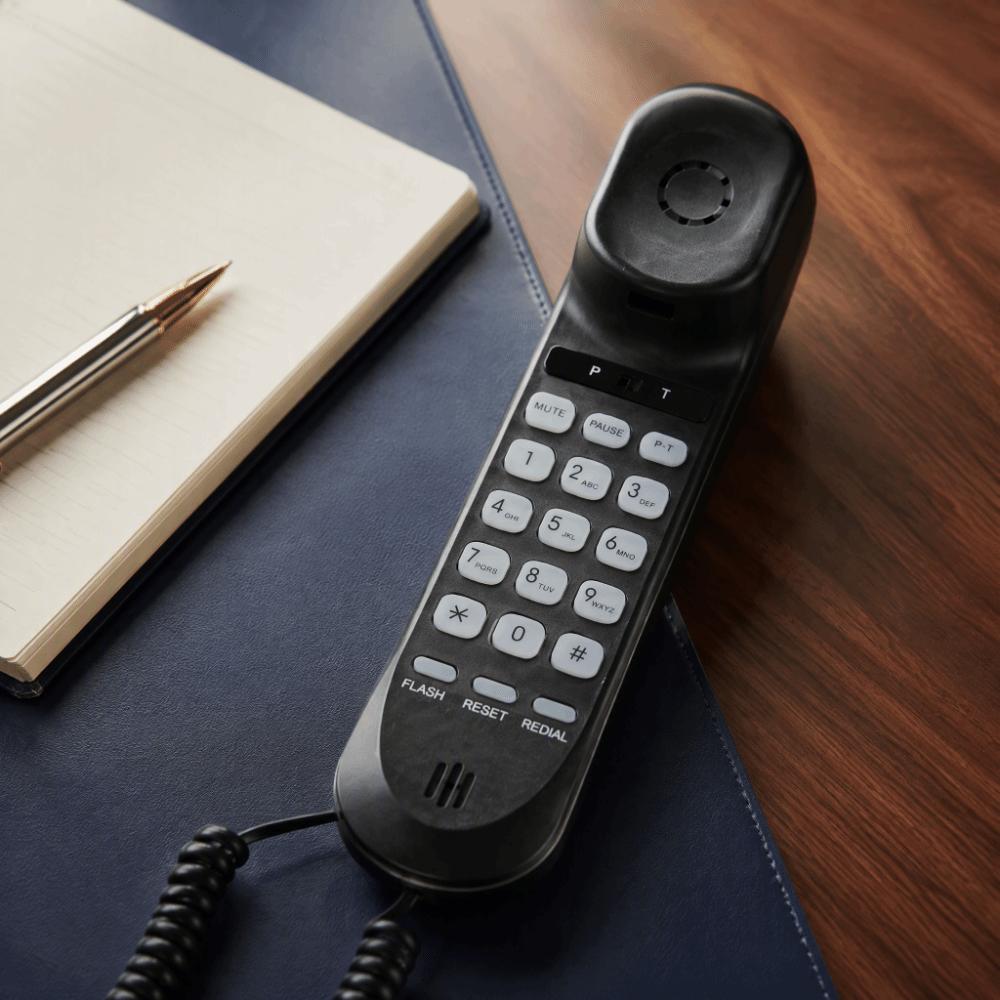 Large Buttons Corded Desktop Phone Flash Mute Redial Wall Mountable Phone  For Seniors