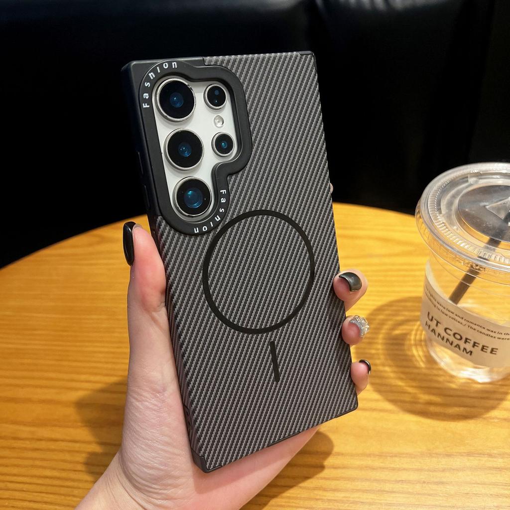 Odpowiedni dla Samsung S25 Ultra Kevlar Carbon Chisel Dimension Etui na telefon komórkowy S24plus Cienki pierścień Ssanie magnetyczne Zapobiega upadkom