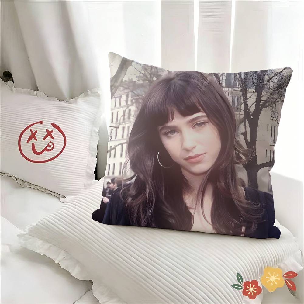 pc Charm Singer CClairo Pillow Case Fashion Square Pillowcase Bedroom Sofa Room Ins Decoration Leisure