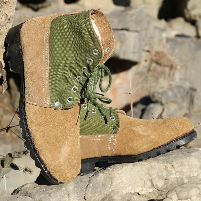 

Heavy-Duty Wool-Lined Safety Boots for Cold Conditions 46