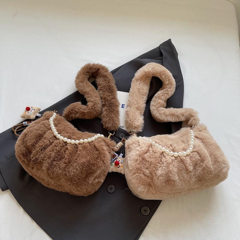 Korean Style Plush Shoulder Bag with Pearl Accents - Cute Autumn/Winter Crossbody